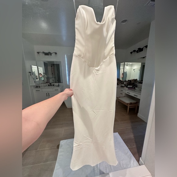 HOUSE OF CB Tamara Strapless Stretch Satin Gown in IVORY in PLUS CUP SMALL NWT! - Picture 6 of 9